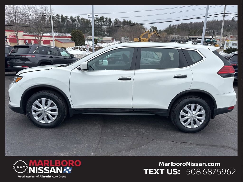 Certified 2017 Nissan Rogue S image 4