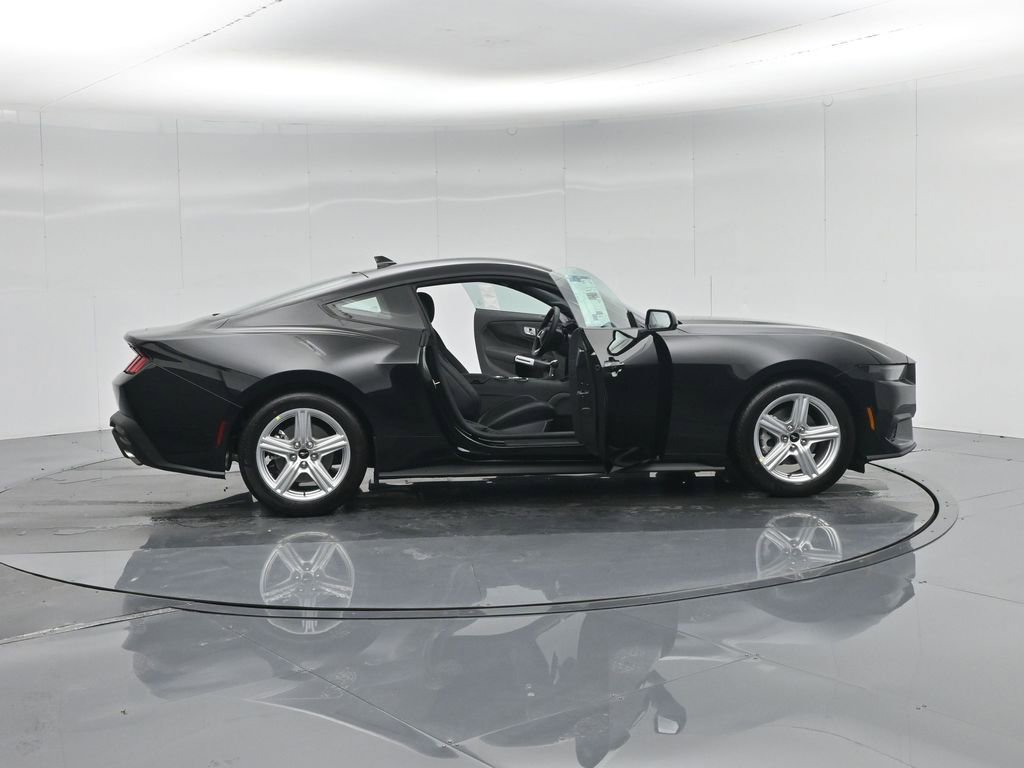 New 2026 Ford Mustang Coupe image 4