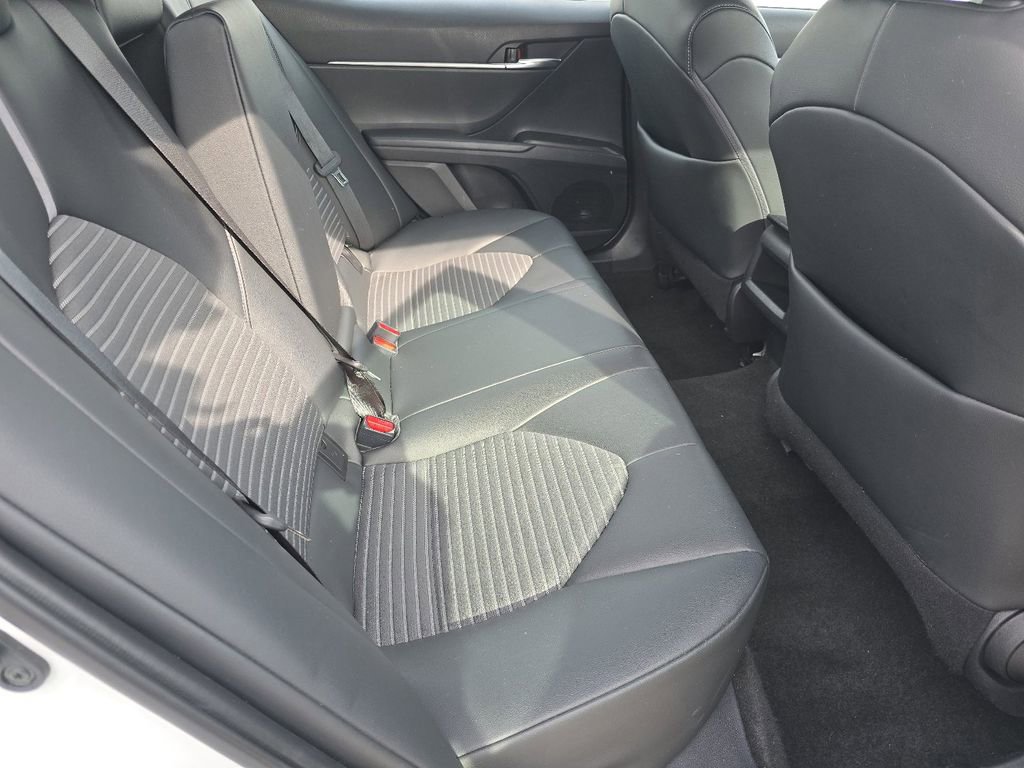 Used 2021 Toyota Camry SE image 17