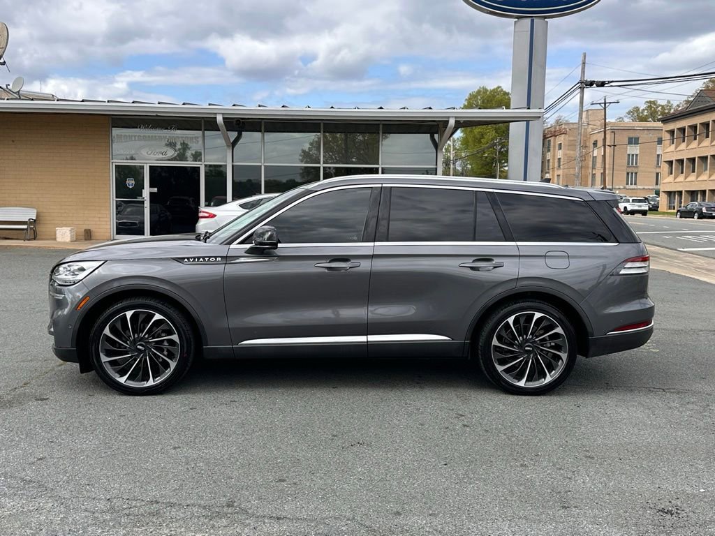 Used 2023 Lincoln Aviator Reserve w/ Equipment Group 201A image 3