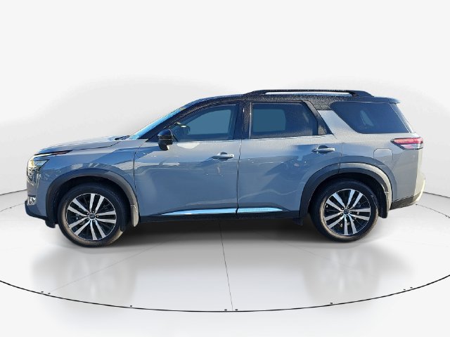Used 2024 Nissan Pathfinder Platinum FWD image 8
