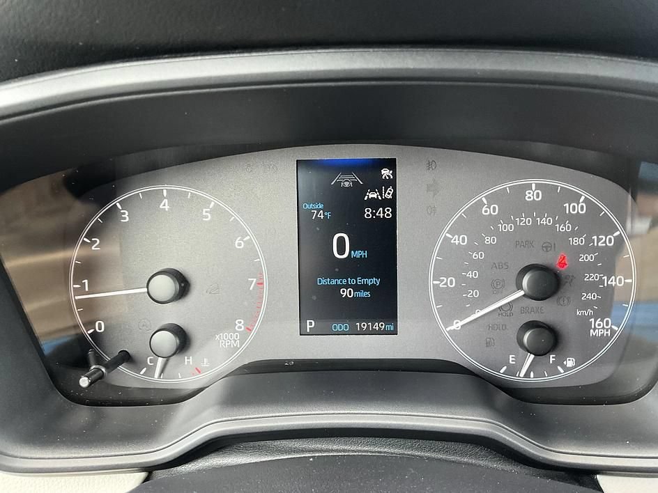 Used 2025 Toyota Corolla LE FWD image 6