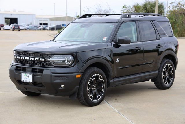 Used 2025 Ford Bronco Sport Outer Banks image 3