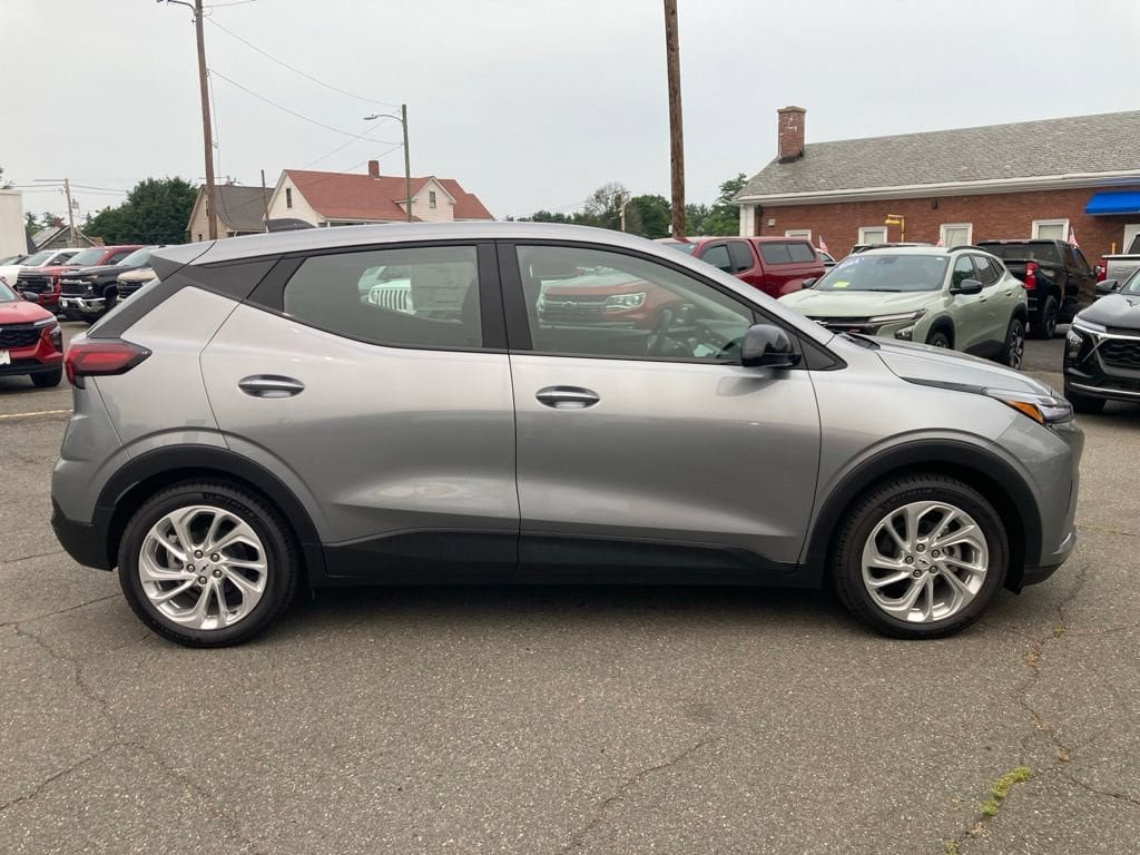 New 2027 Chevrolet Bolt LT w/ Comfort Package FWD image 25