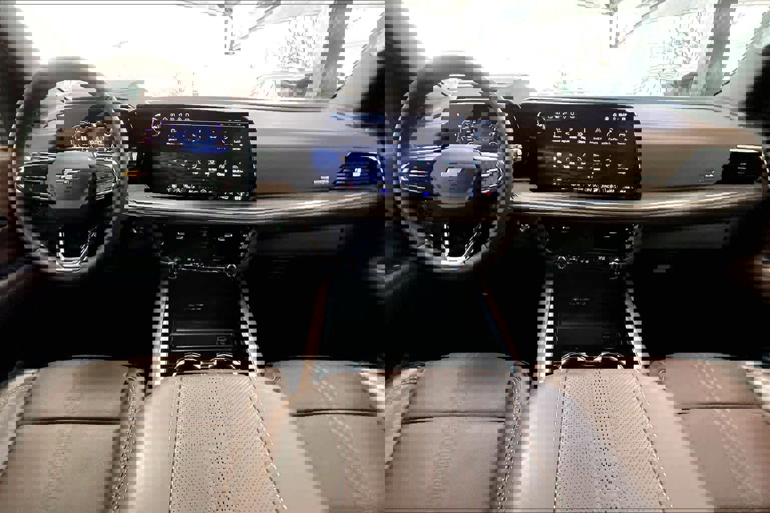 Used 2025 Chevrolet Tahoe High Country image 16