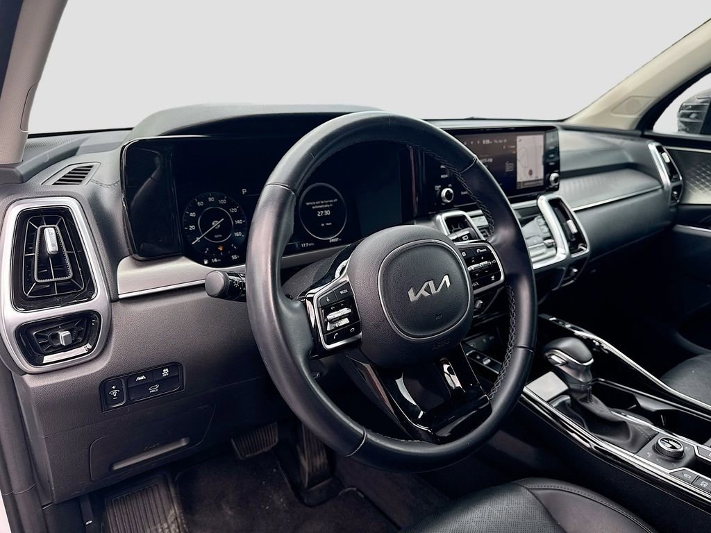 Certified 2023 Kia Sorento SX AWD/4WD image 9