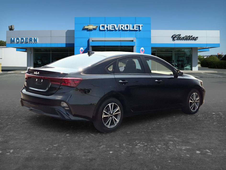 Used 2022 Kia Forte LXS FWD image 5