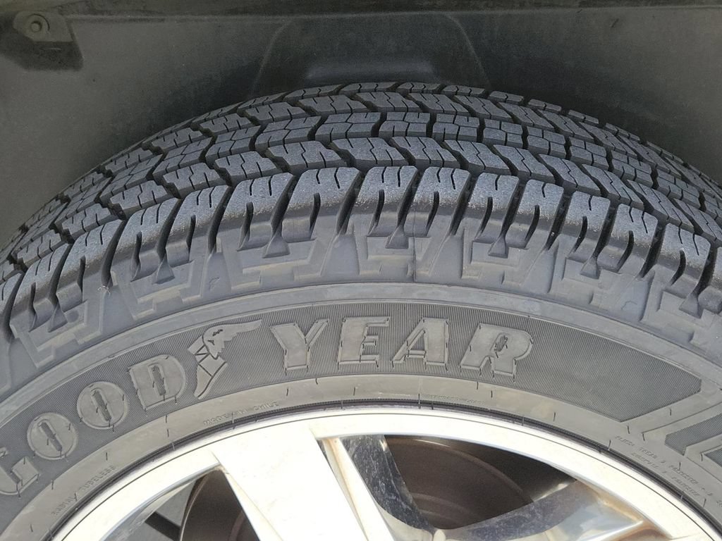 Used 2014 RAM 1500 Express RWD image 32