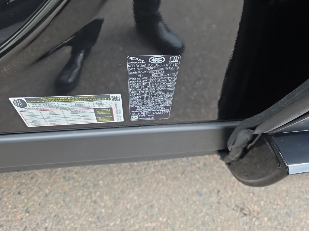 New 2026 Land Rover Range Rover Long Wheelbase SE AWD/4WD image 24