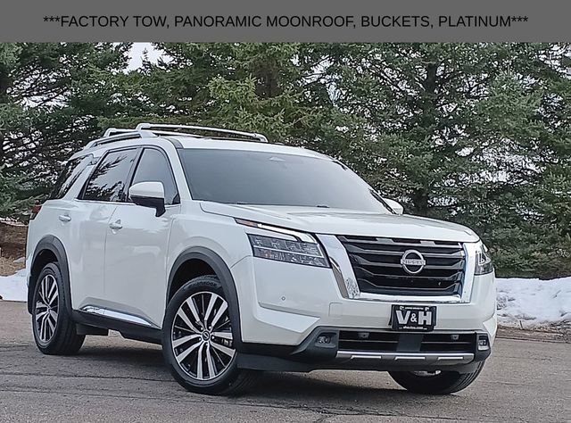 Used 2023 Nissan Pathfinder Platinum image 1
