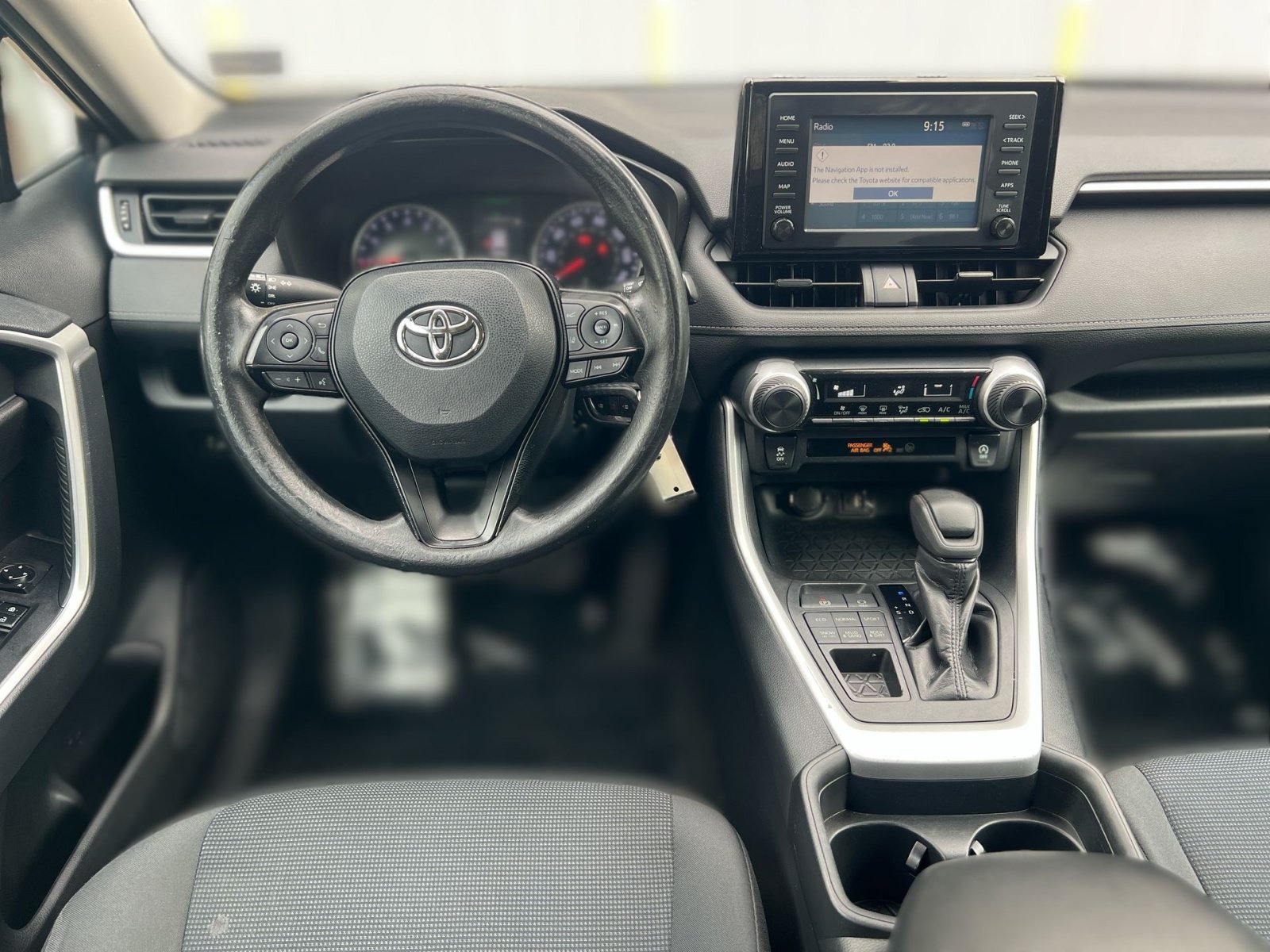 Used 2019 Toyota RAV4 LE AWD/4WD image 23