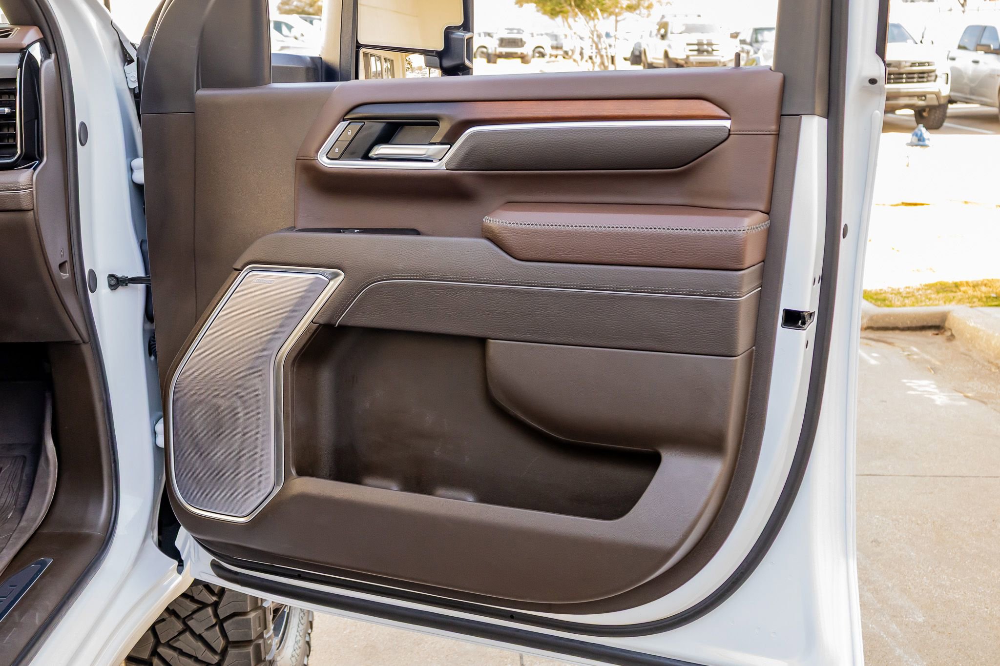 Used 2025 GMC Sierra 3500 Denali w/ Denali Reserve Package image 35