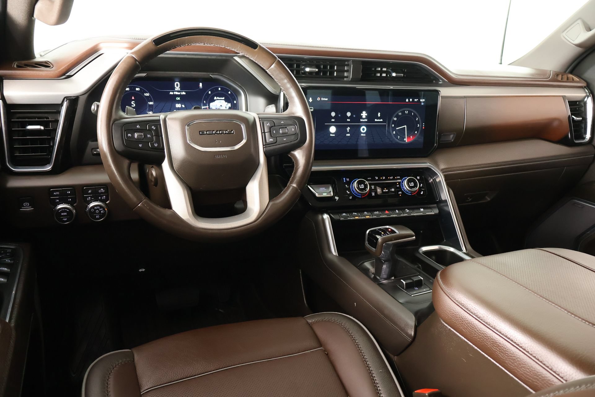 Used 2023 GMC Sierra 1500 Denali AWD/4WD image 2