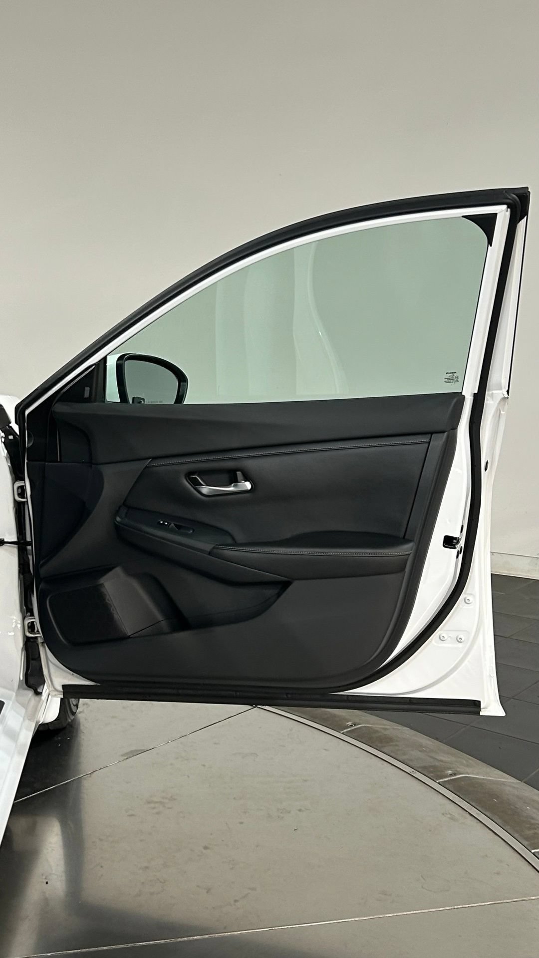 Used 2021 Nissan Sentra SV FWD image 41