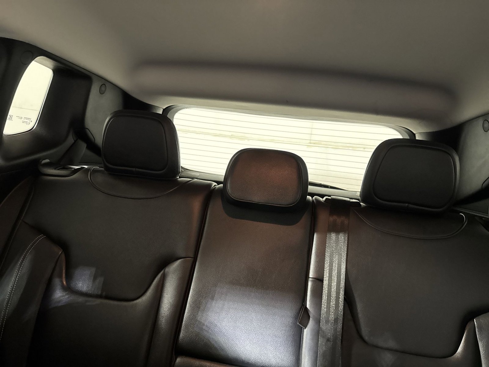 Used 2016 Jeep Renegade Limited image 26