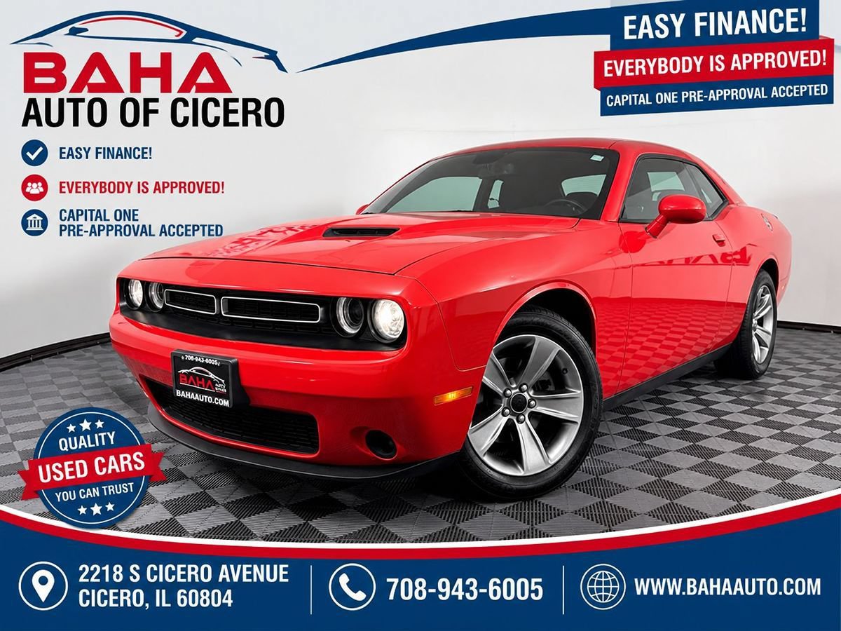 Used 2020 Dodge Challenger SXT RWD image 1