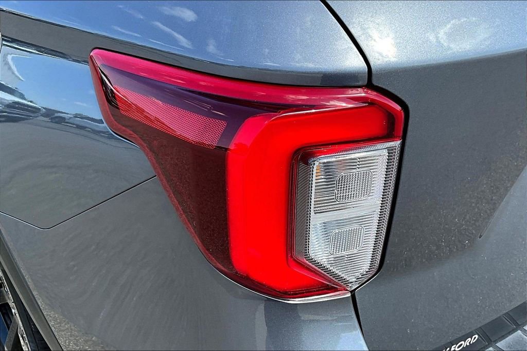 Used 2021 Ford Explorer ST w/ Equipment Group 401A image 25