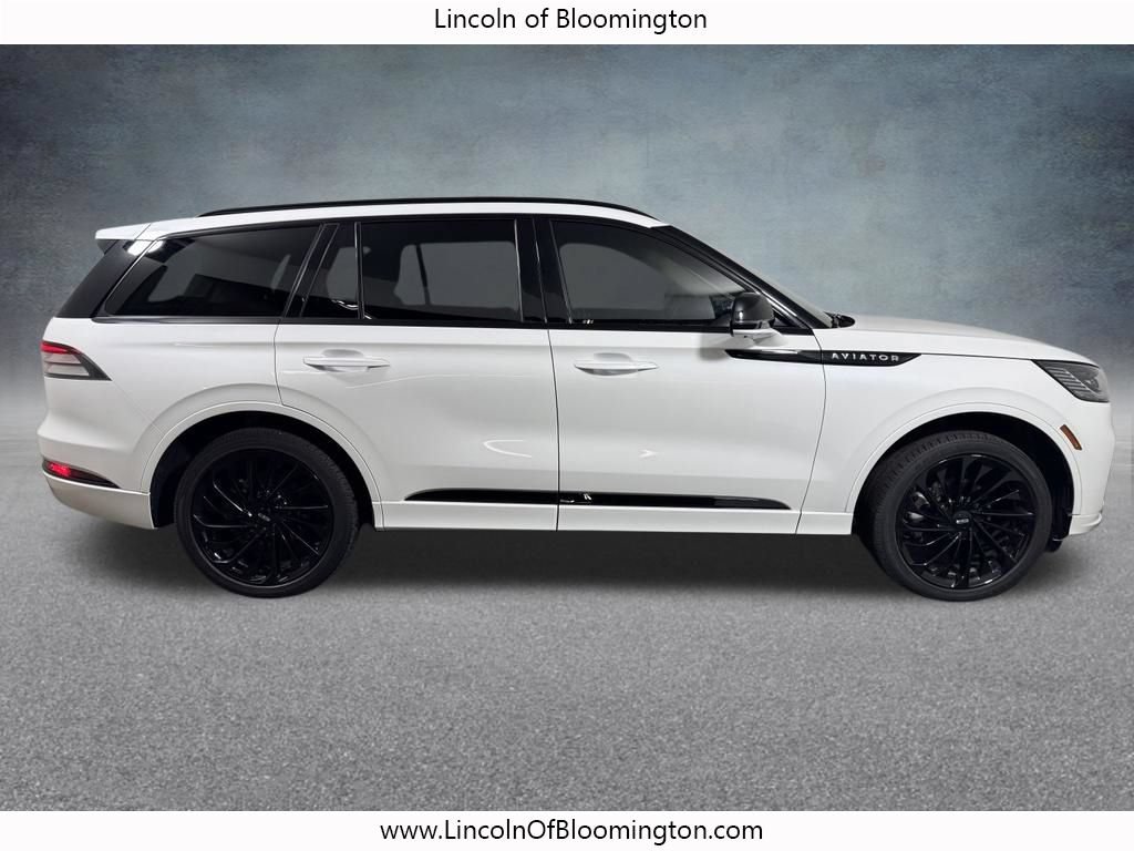 Used 2025 Lincoln Aviator Reserve w/ Jet Appearance Package AWD/4WD image 8