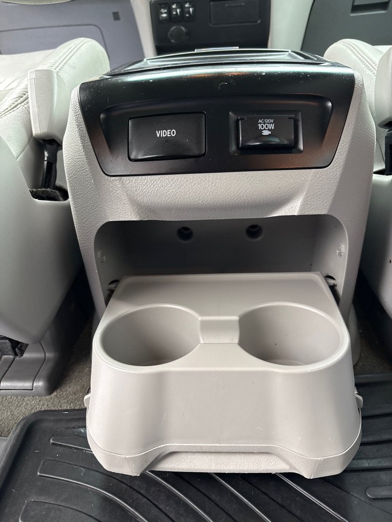 Used 2017 Toyota Sienna XLE Premium AWD/4WD image 28