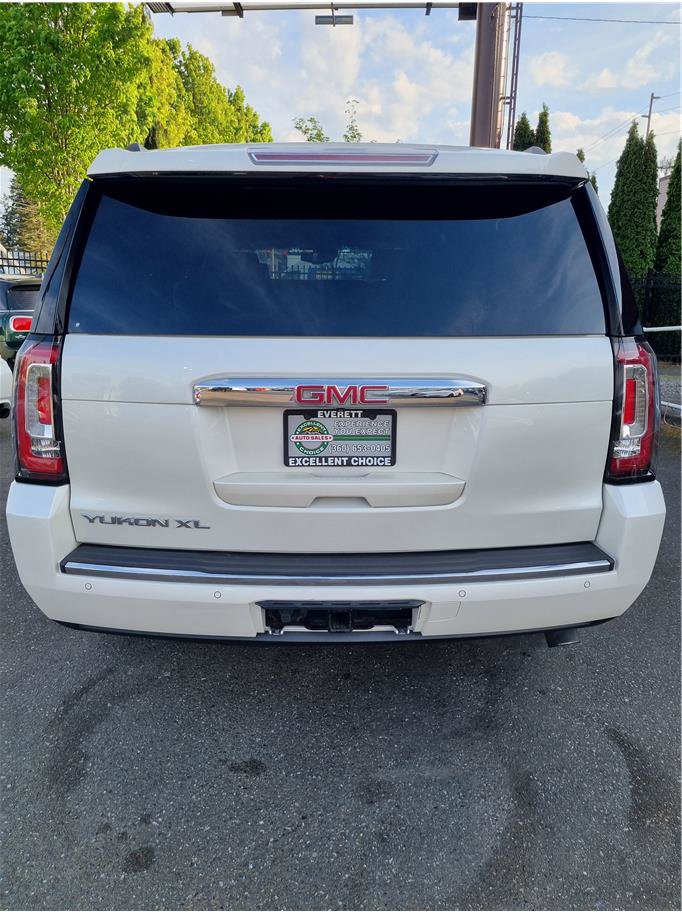 Used 2015 GMC Yukon XL Denali w/ Premium Package AWD/4WD image 4