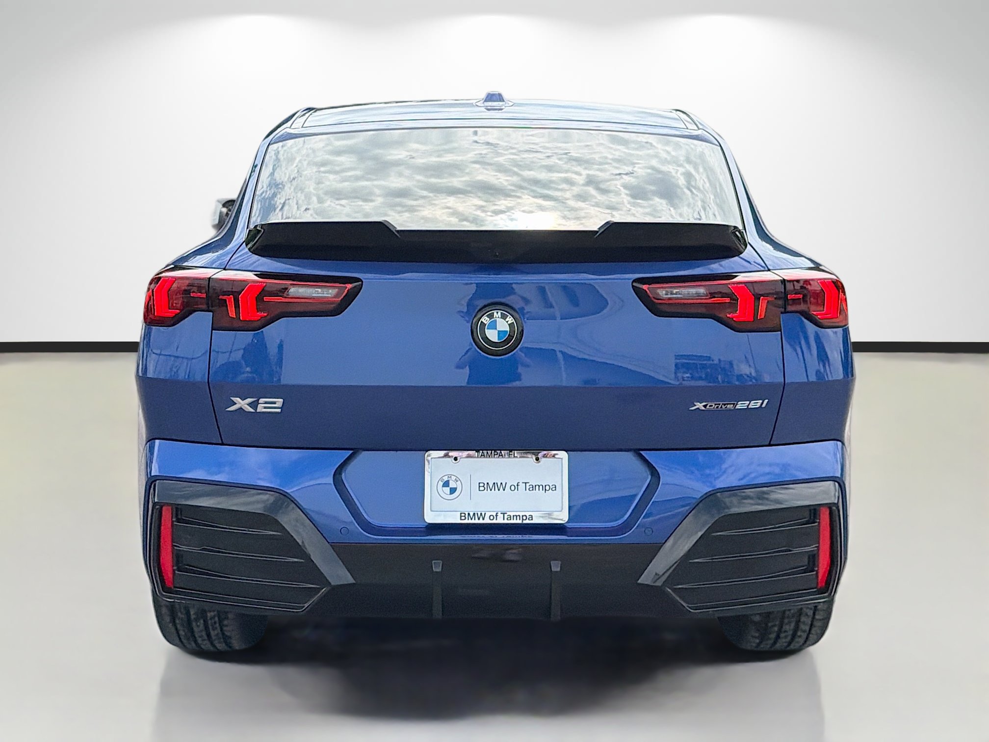 New 2026 BMW X2 xDrive28i w/ Technology Package AWD/4WD image 4