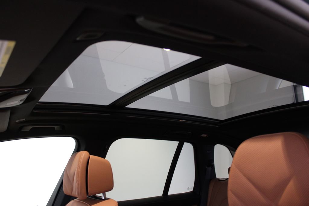 New 2026 BMW X5 xDrive40i w/ Climate Comfort Package image 24