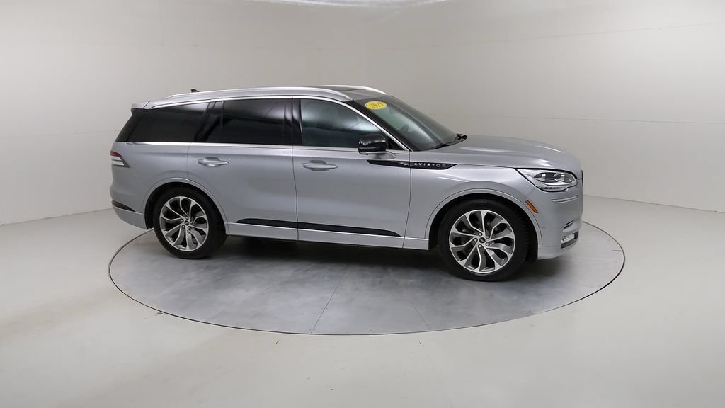 Used 2023 Lincoln Aviator Grand Touring w/ Equipment Group 301A AWD/4WD image 13