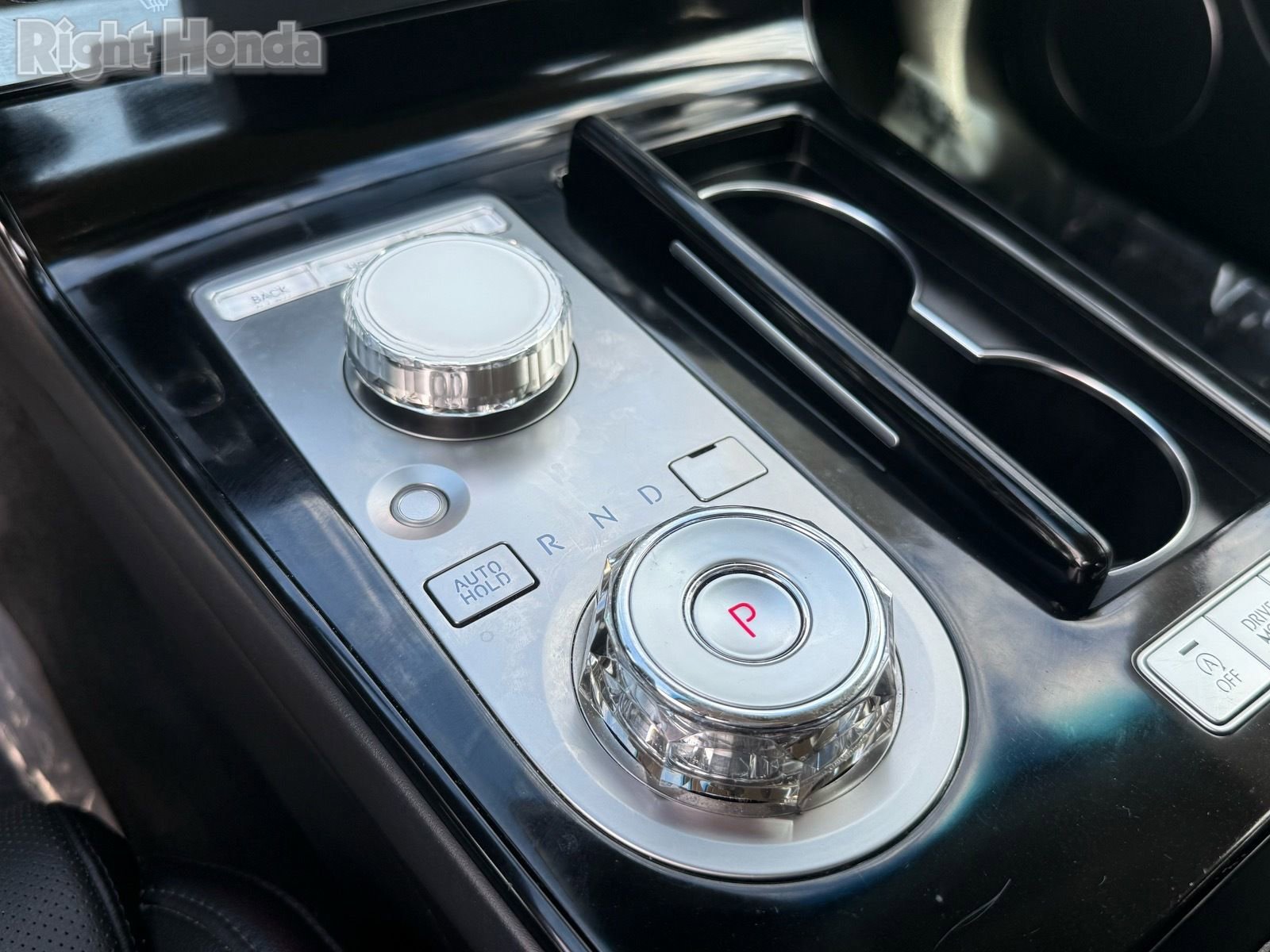 Used 2025 Genesis G80 2.5T image 21