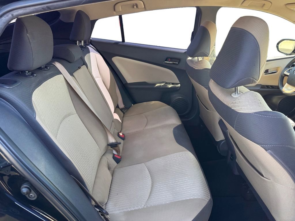 Used 2017 Toyota Prius Three image 18