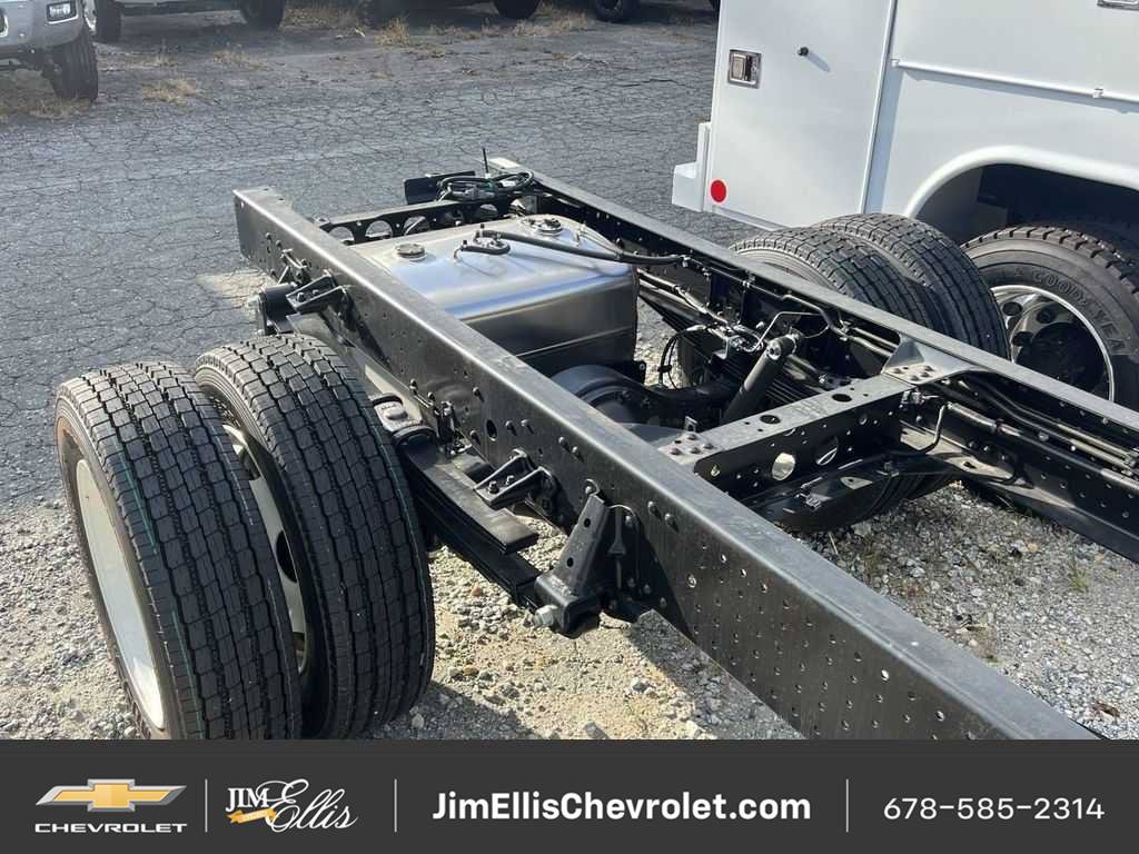 New 2025 Chevrolet Low Cab Forward 5500 XD RWD image 6