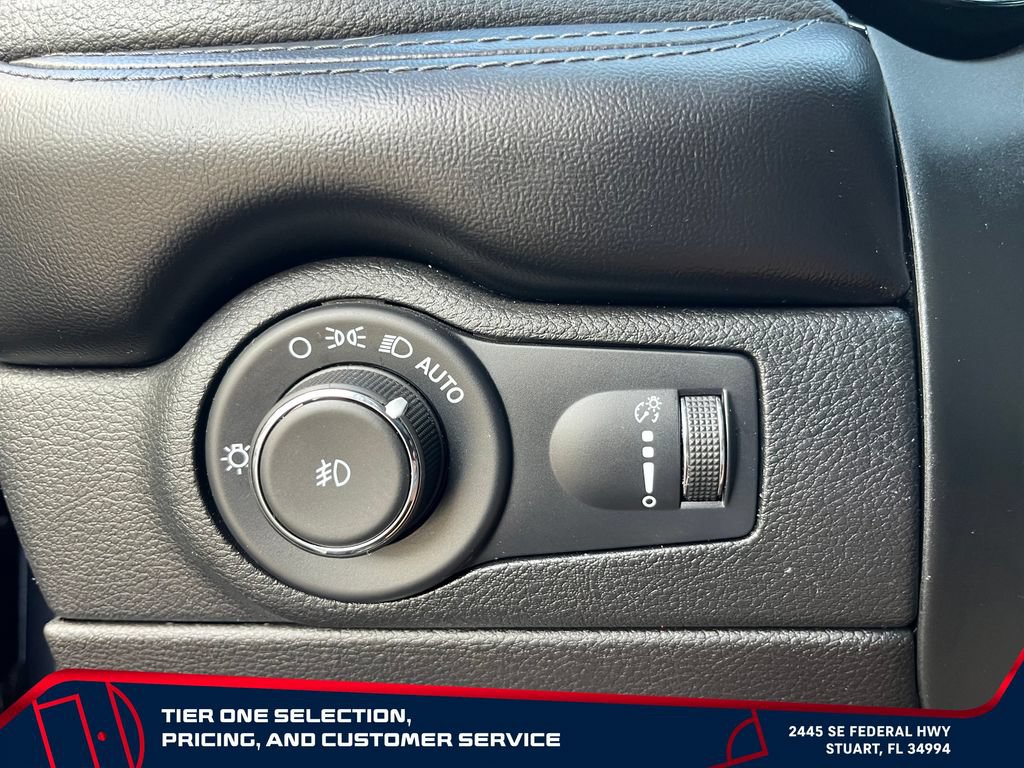Used 2021 Dodge Durango GT w/ Blacktop Package RWD image 18
