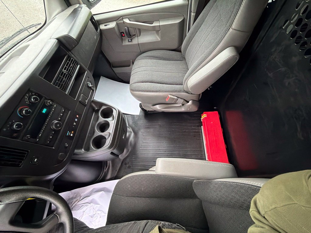 Used 2025 GMC Savana 2500 w/ Driver Convenience Package RWD image 25