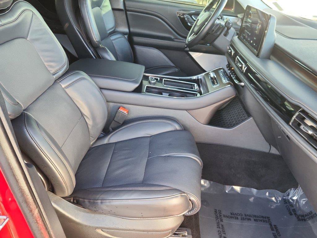 Used 2025 Lincoln Aviator Reserve w/ Equipment Group 201A AWD/4WD image 14