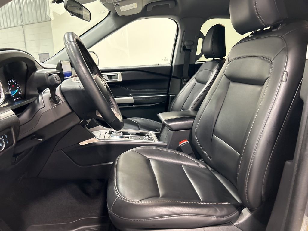 Certified 2023 Ford Explorer XLT w/ Equipment Group 202A image 12