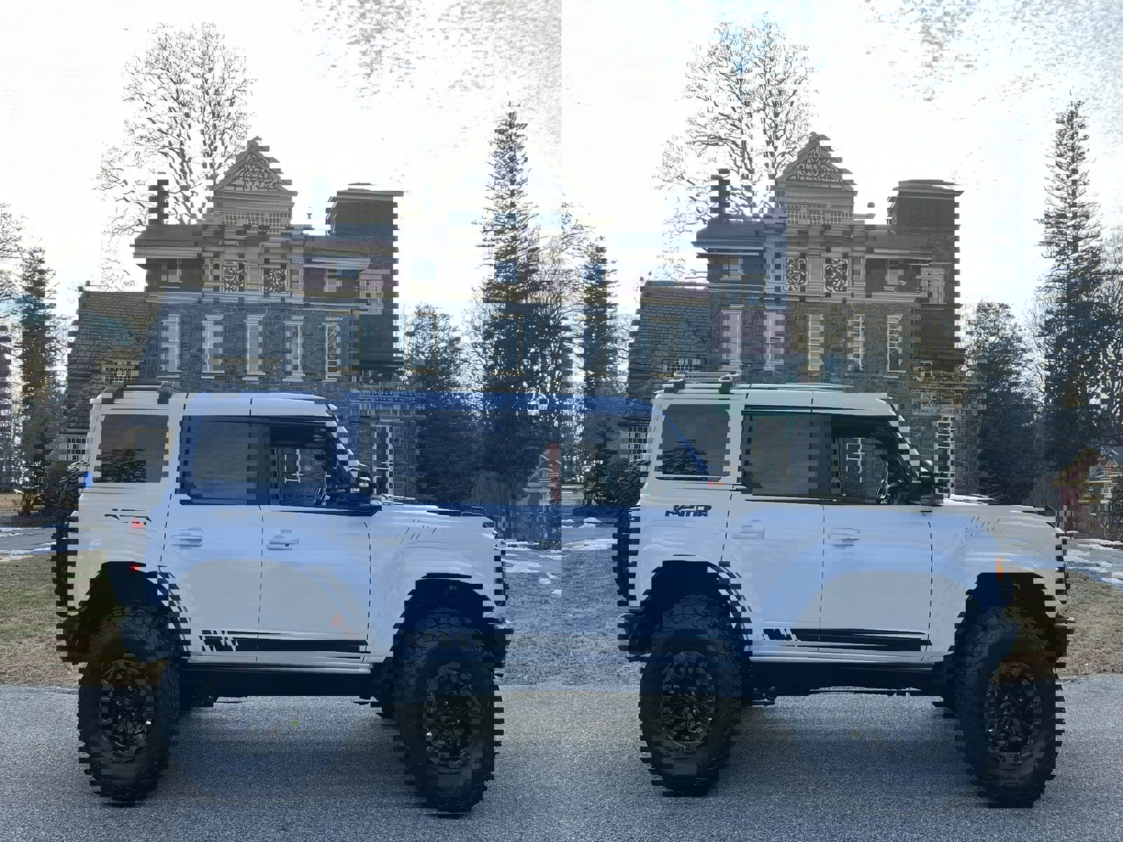 Used 2024 Ford Bronco Raptor w/ Interior Carbon Fiber Pack 6 image 12