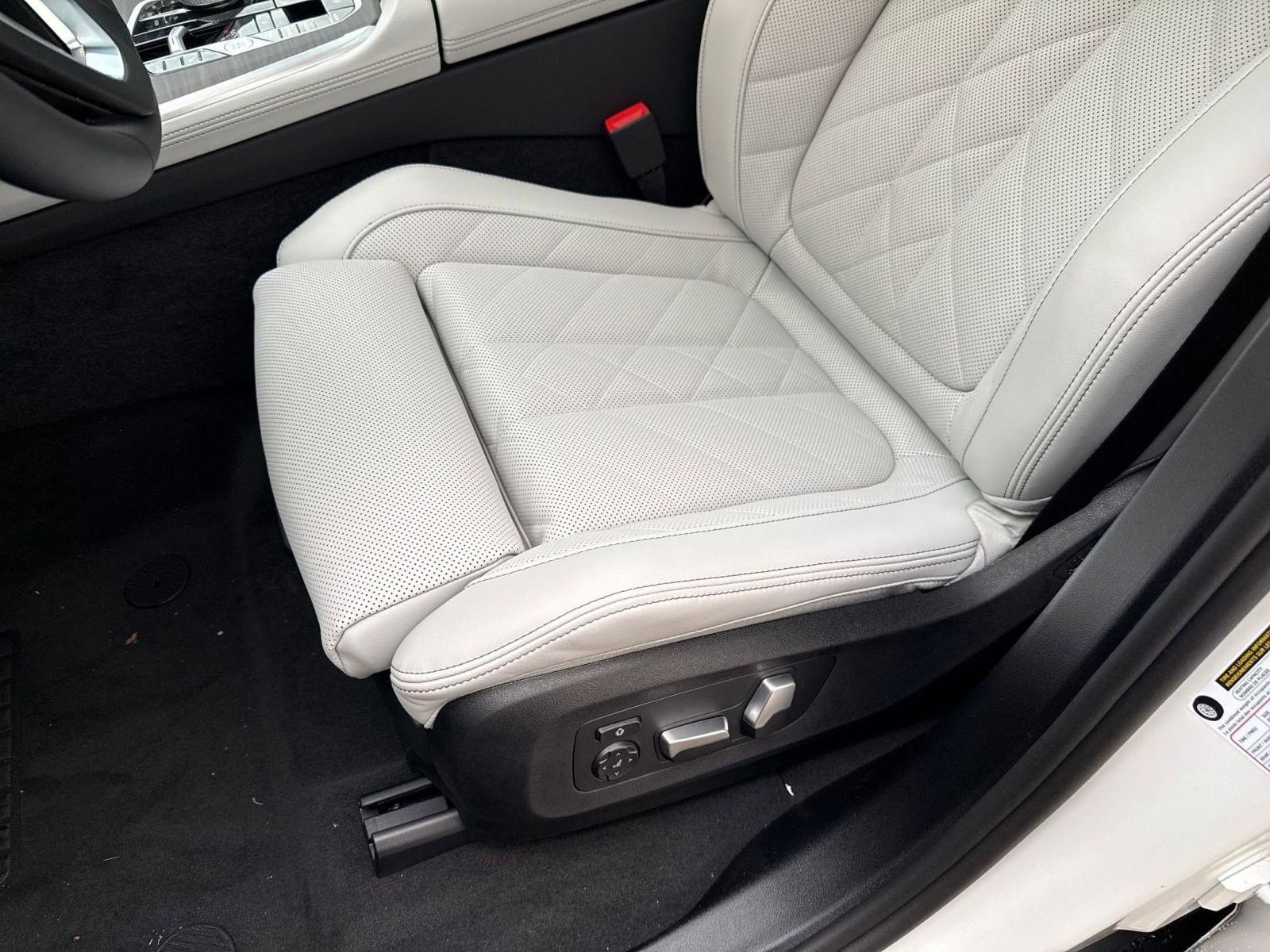 Used 2026 BMW X5 sDrive40i image 12