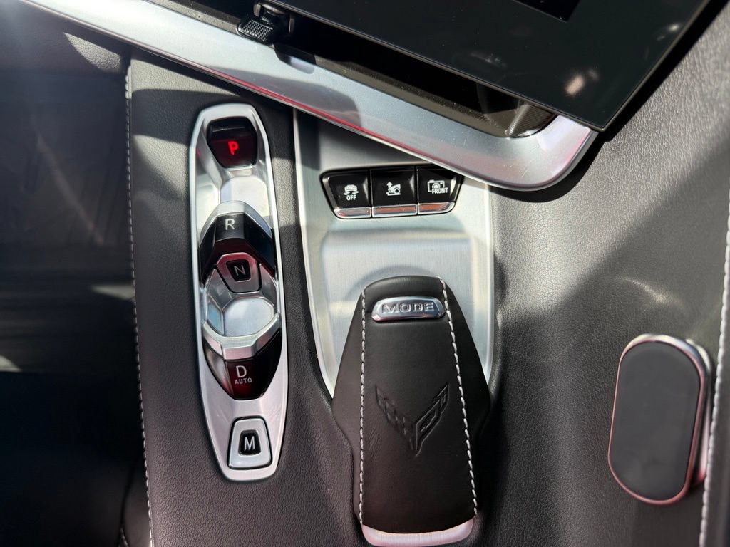 Used 2021 Chevrolet Corvette Stingray Preferred Cpe w/ Z51 Performance Package RWD image 31