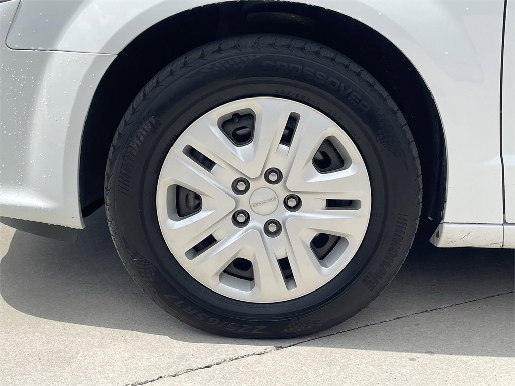 Certified 2020 Dodge Grand Caravan SE w/ UConnect Hands-Free Group image 9