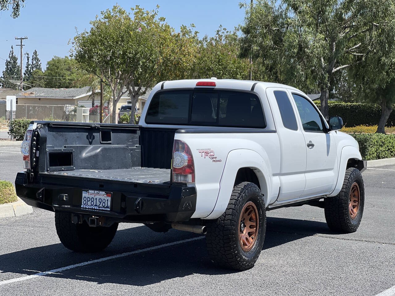 Used 2010 Toyota Tacoma PreRunner w/ TRD Off-Road Pkg RWD image 11