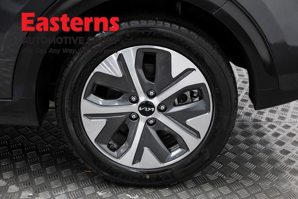 Used 2022 Kia Niro EX w/ Cold Weather Package image 32