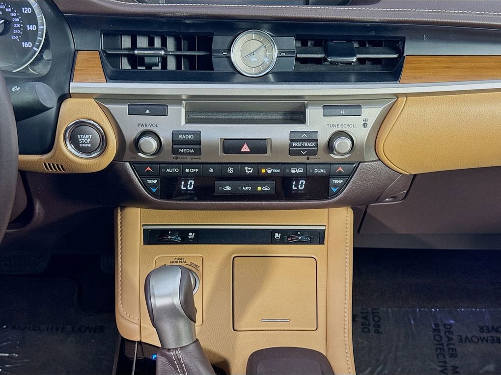 Used 2016 Lexus ES 350 w/ Premium Package w/Wood Trim FWD image 34