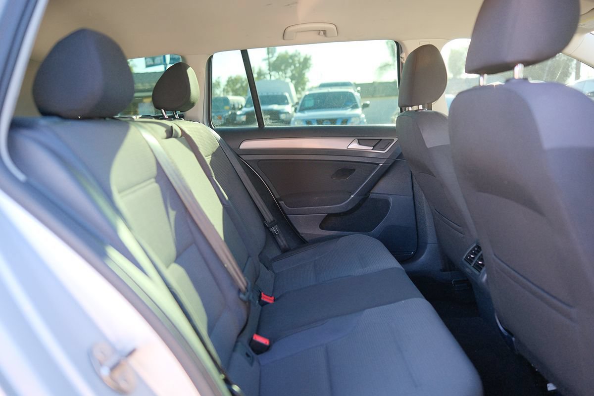 Used 2016 Volkswagen Golf SE FWD image 30