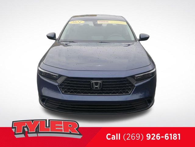 Used 2024 Honda Accord EX image 2