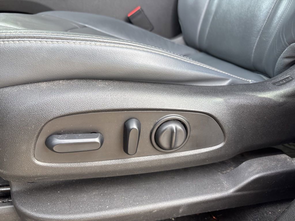 Used 2019 Buick Enclave Premium w/ Experience Buick Package image 12