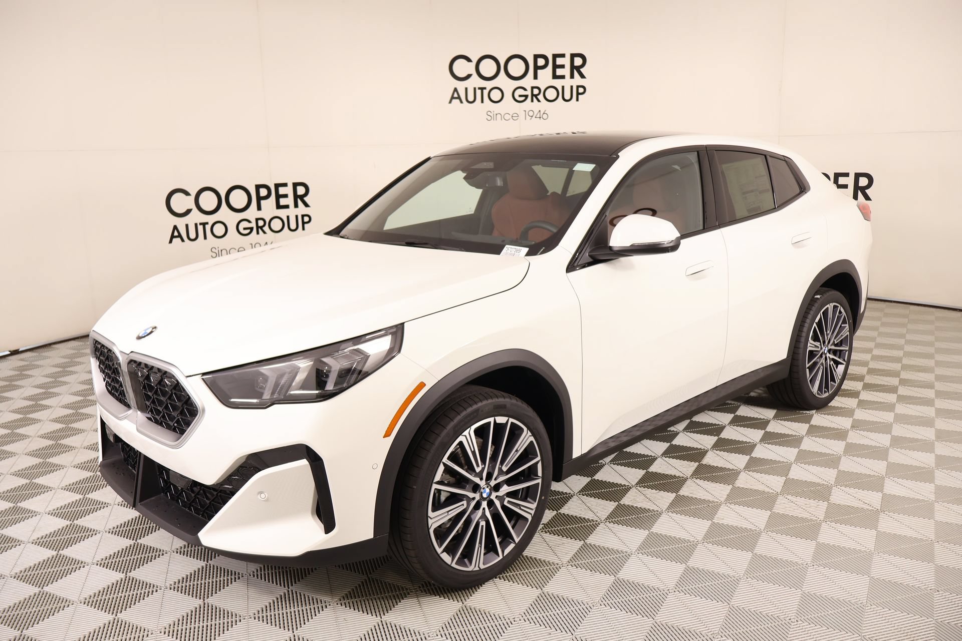 New 2026 BMW X2 xDrive28i w/ Technology Package AWD/4WD image 10