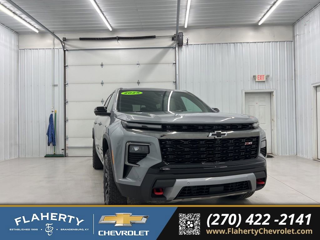 Used 2025 Chevrolet Traverse Z71 w/ Enhanced Driving Package