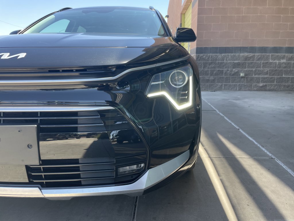 Used 2023 Kia Niro EX Touring image 8