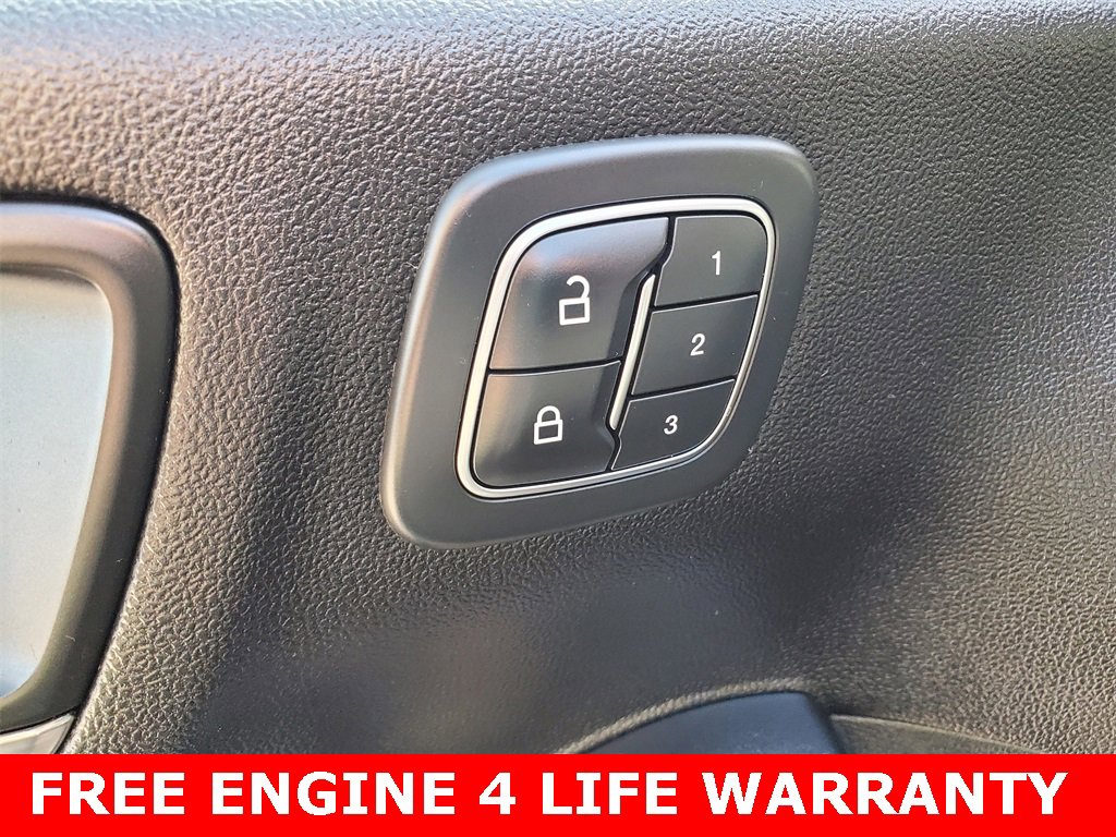 Used 2021 Ford Escape Titanium w/ Class II Trailer Tow Package image 9