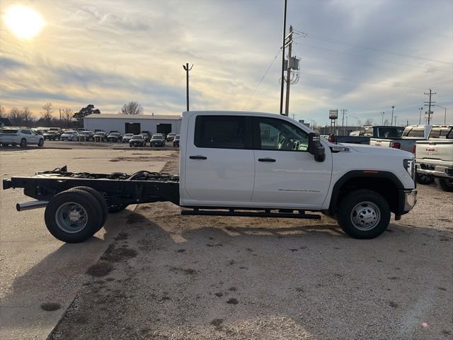 New 2026 GMC Sierra 3500 Pro w/ Convenience Package image 7