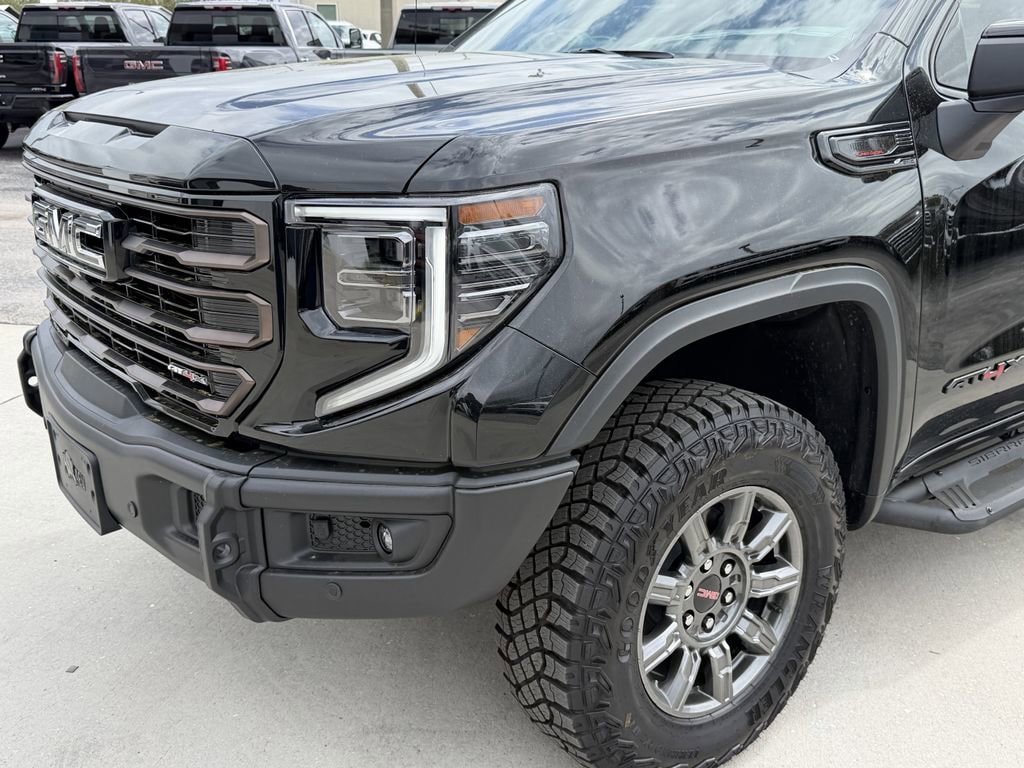 New 2026 GMC Sierra 1500 AT4X w/ LPO, Black Badging Package image 9
